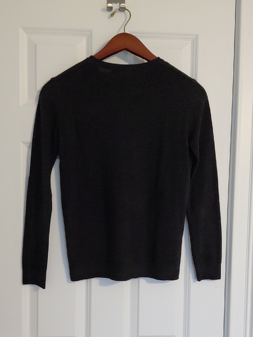 Forever 21 Charcoal Gray Crewneck Sweater, Size S - Picture 3 of 3